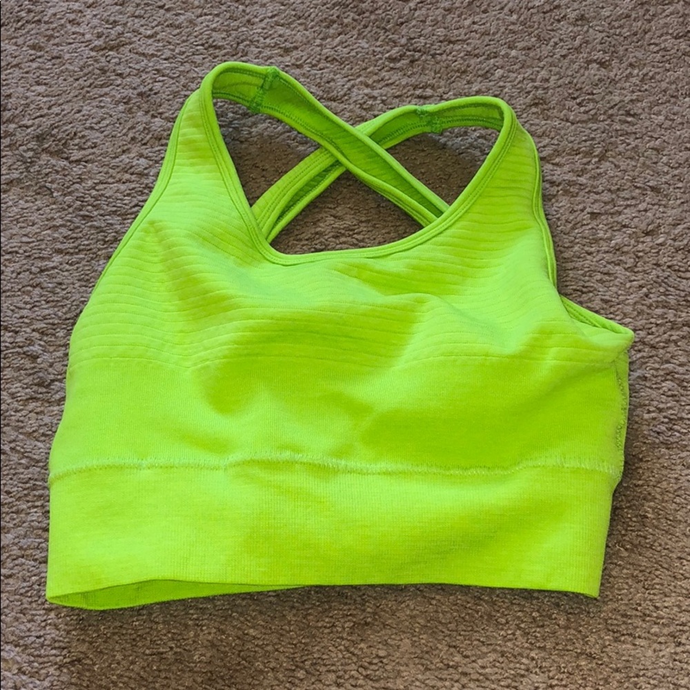 Alphalete sports bra